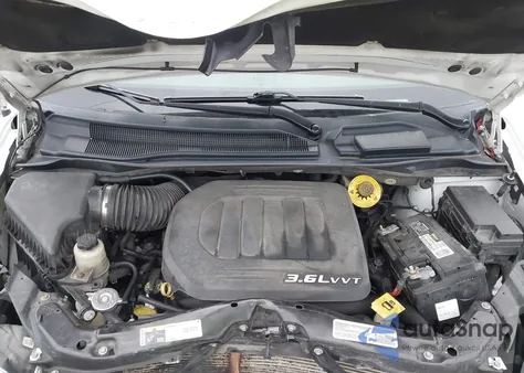 2014 Chrysler Town & Country Touring-L из США, поврежденный, VIN 2C4RC1CG3ER466712